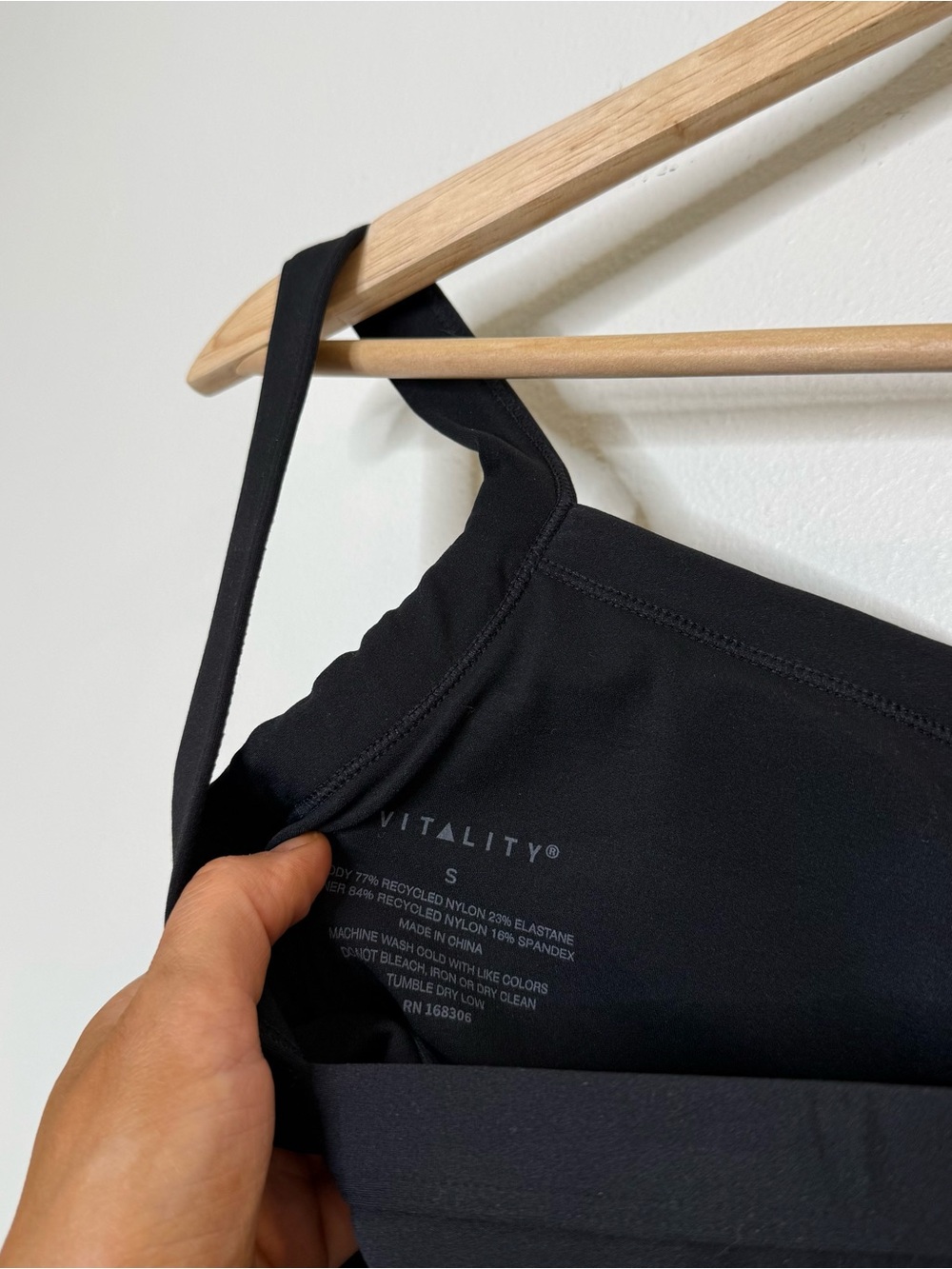 Vitality Cloud II Square Tank in black size small - Picture 4 of 5